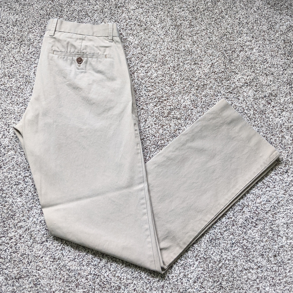 Men's Gap straight fit khakis - Picture 1 of 3